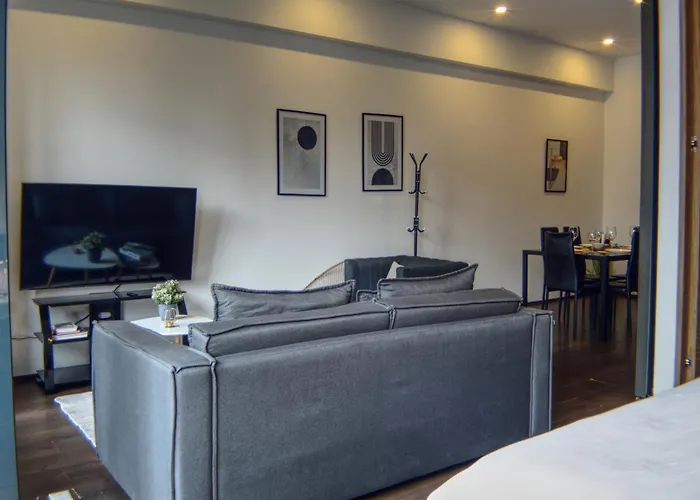 Reforma 284 King Size Swimming Pool, Parking & Kitchen